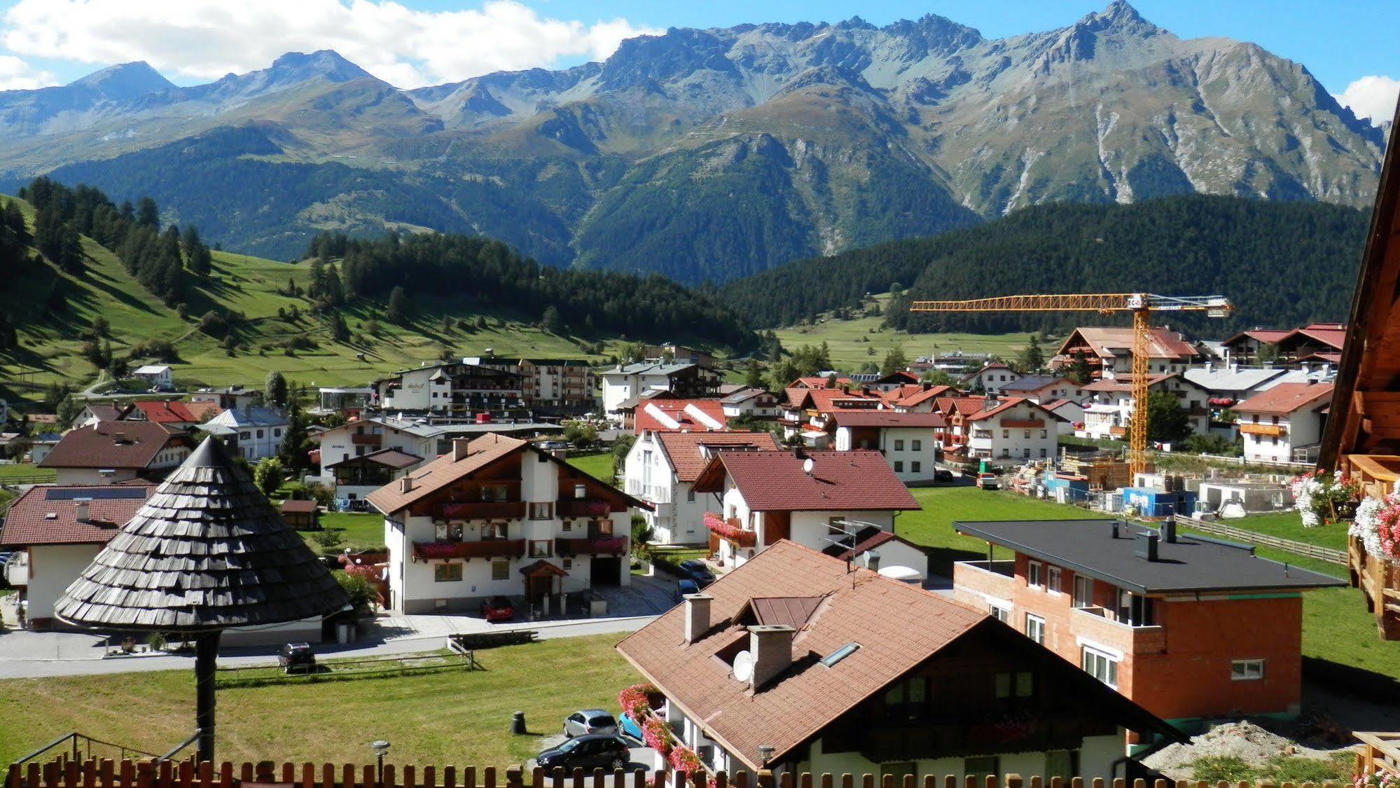 Collina Hotel Garni Nauders Bagian luar foto