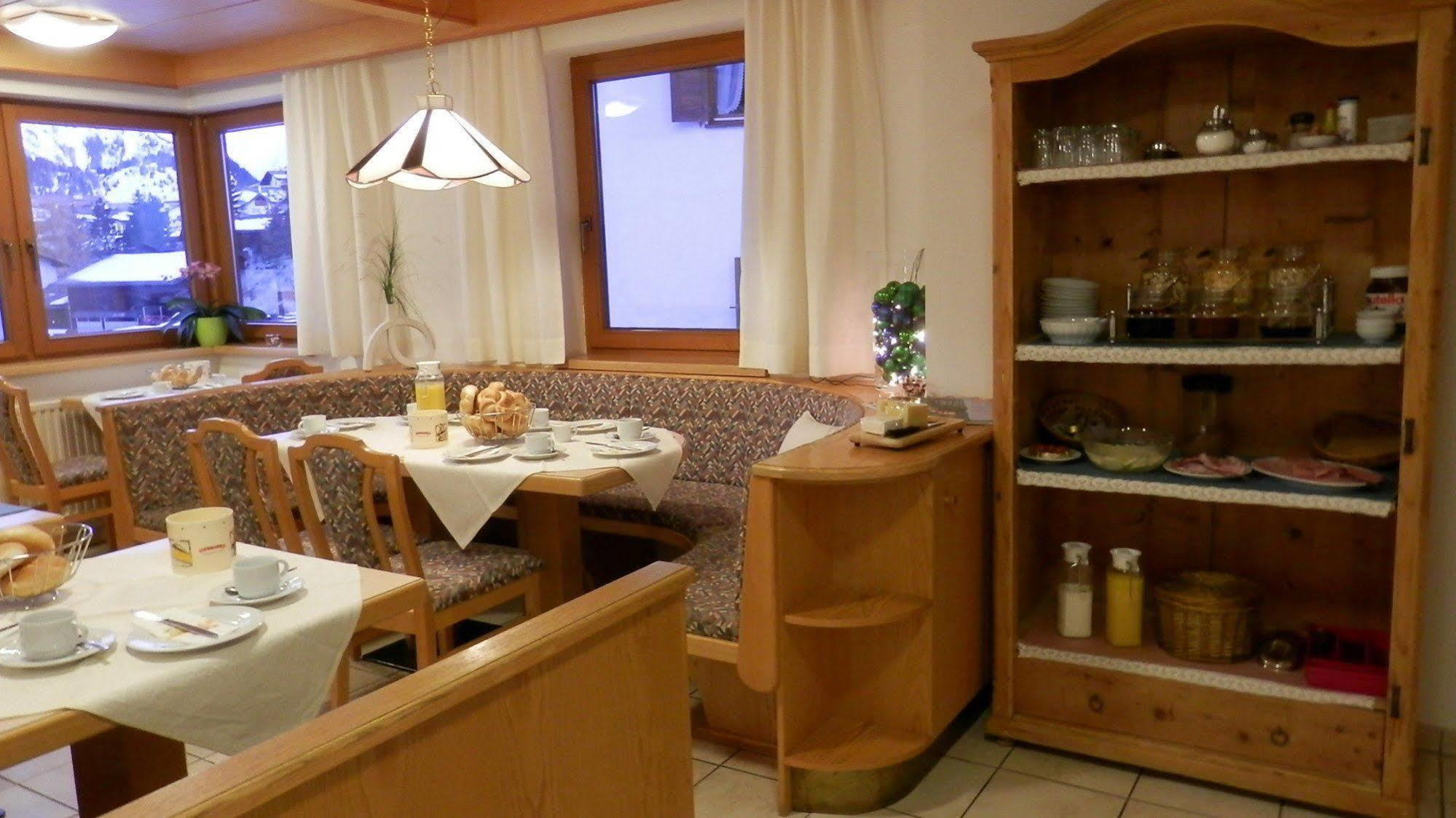 Collina Hotel Garni Nauders Bagian luar foto