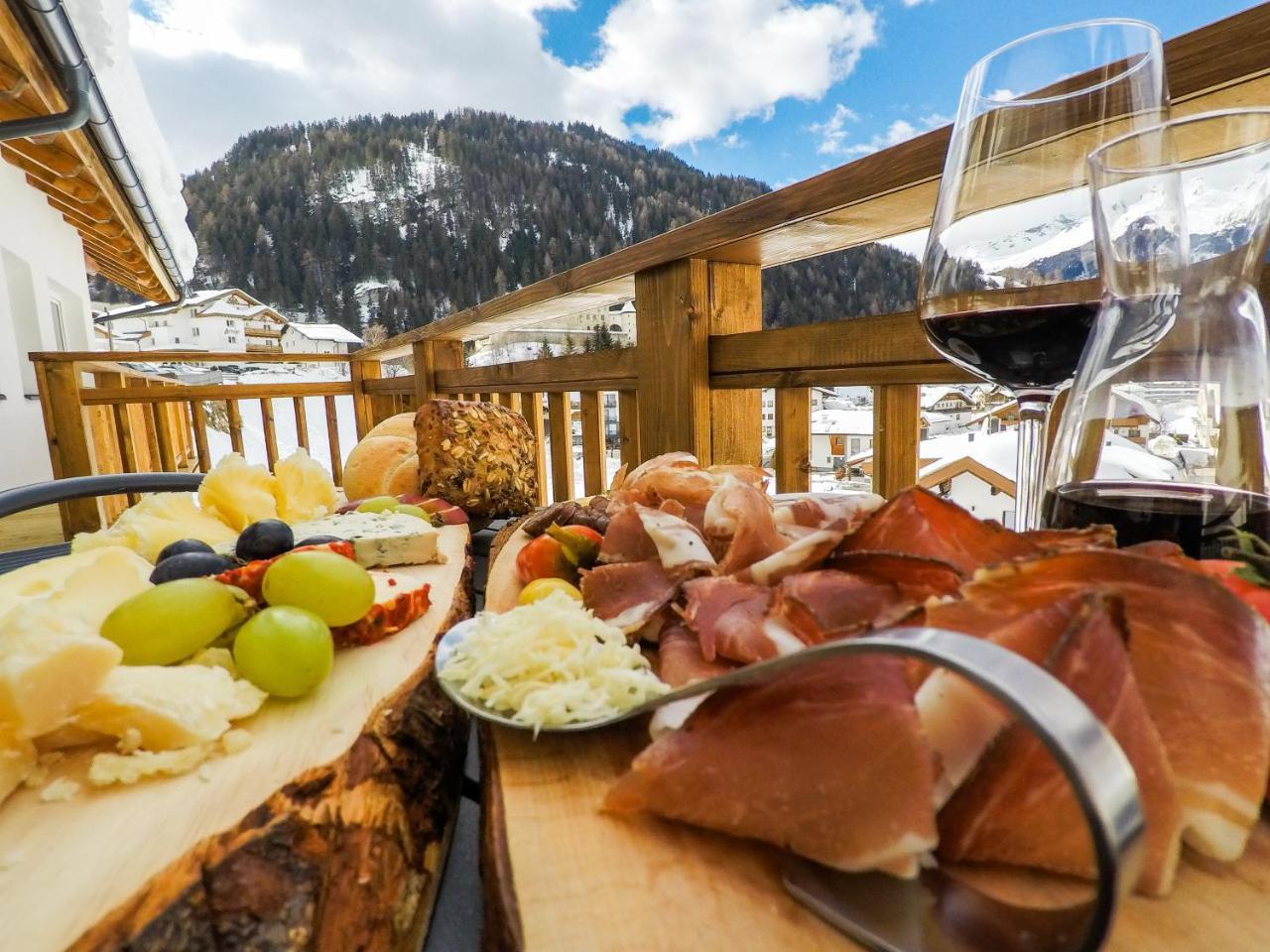 Collina Hotel Garni Nauders Bagian luar foto