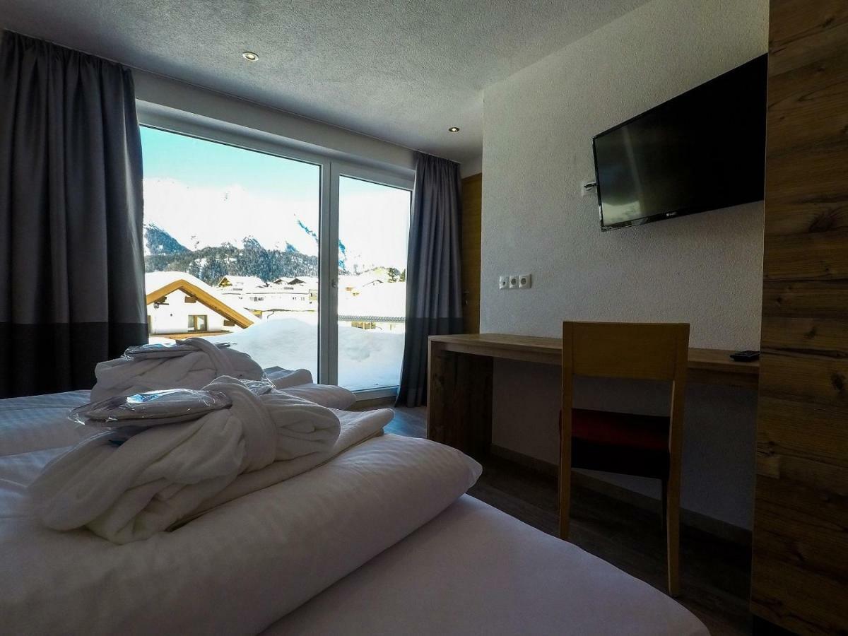 Collina Hotel Garni Nauders Bagian luar foto