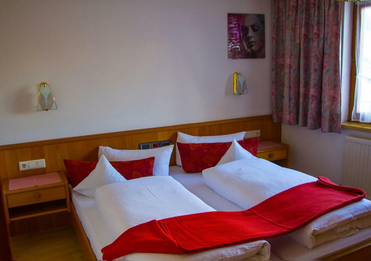 Collina Hotel Garni Nauders Bagian luar foto